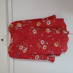 Maurices womens sz 1 bell sleeves too with 3 buttons.